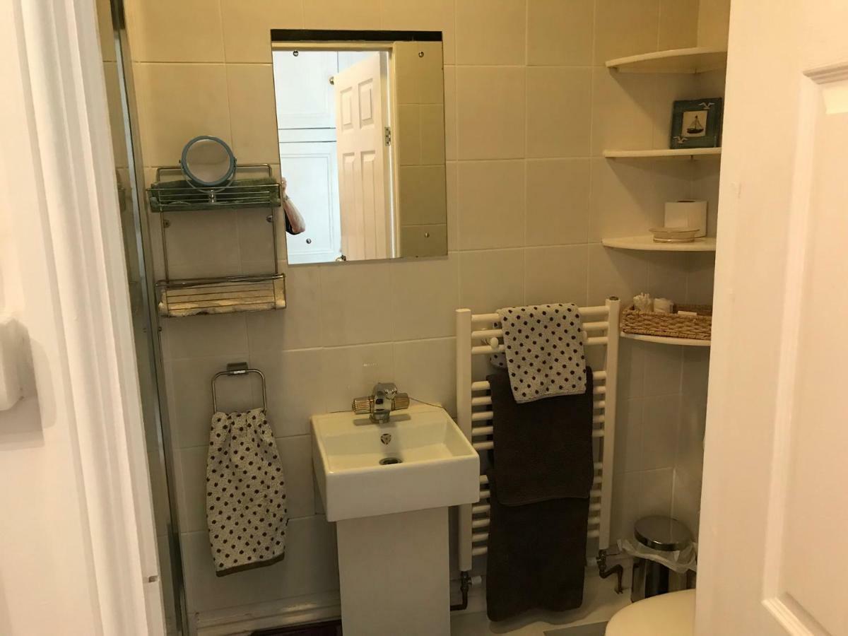 The Priory B&B Whitchurch  Екстер'єр фото